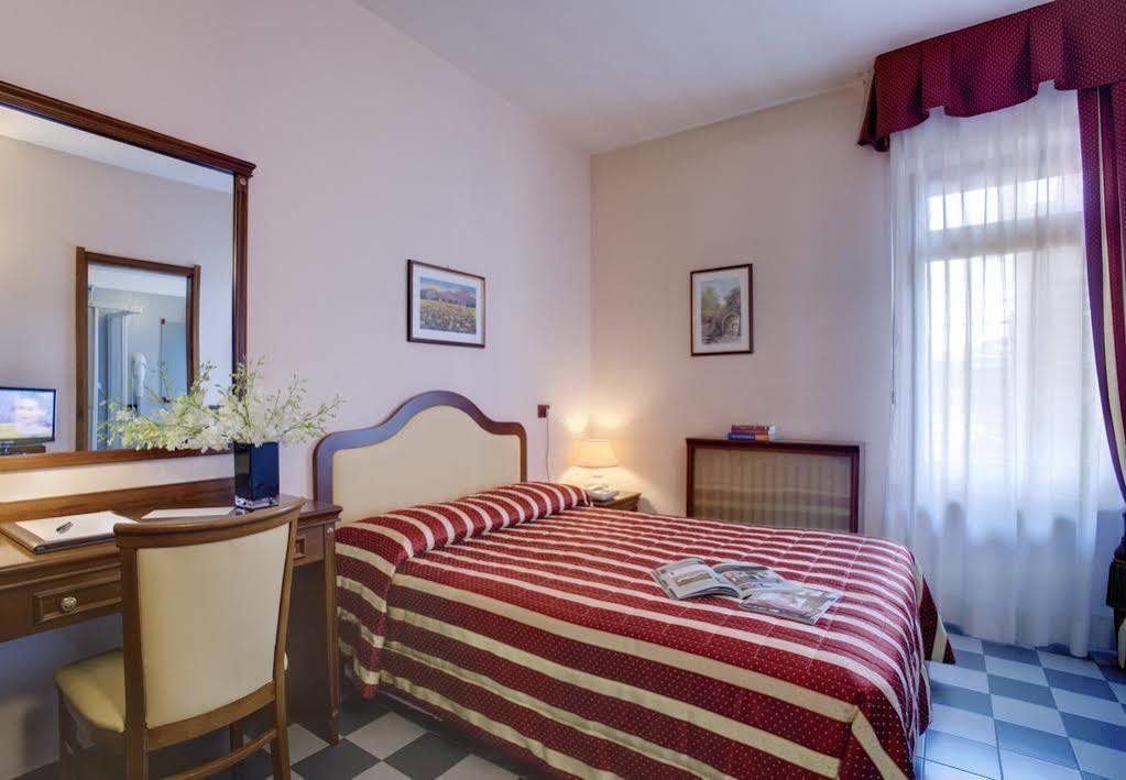 Hotel Savona Alba  Chambre photo